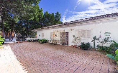 Spacious villa in the best area of Sierra Altea Golf.